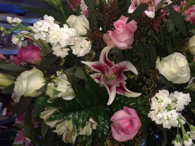 Floral design by Distinctive Florals by Mary